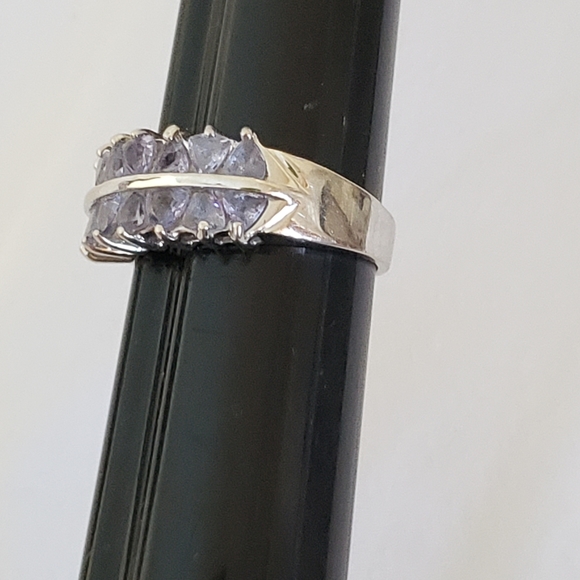 Size 7.75, 14K white Gold Tanzanite Ring, Trillion shaped stones, sizeable - Picture 8 of 8